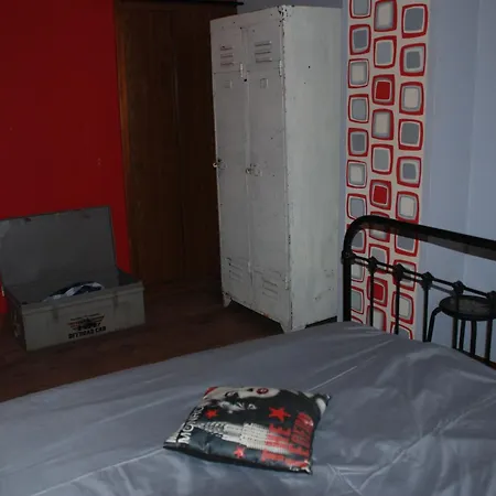 D Hotes Avalanche Du Rock Bed & Breakfast Buzy